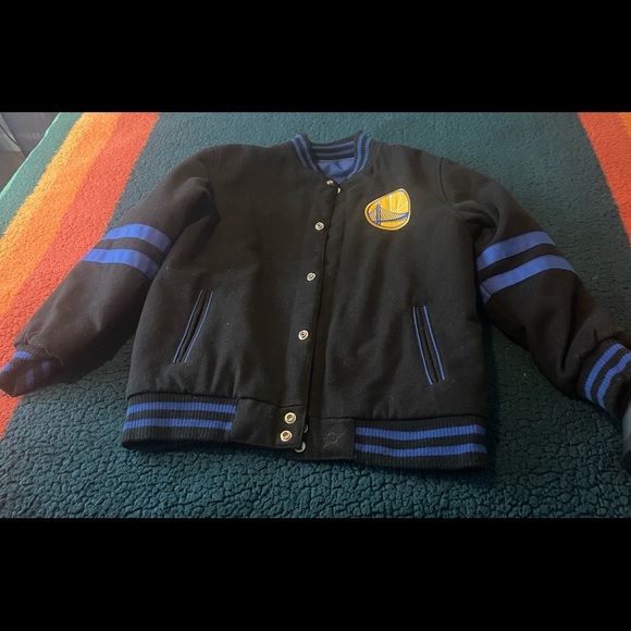 Medium Adidas jacket,mens Jordan sweatsuit,medium warriors jacket,shoes 6-8.5men - Picture 8 of 10